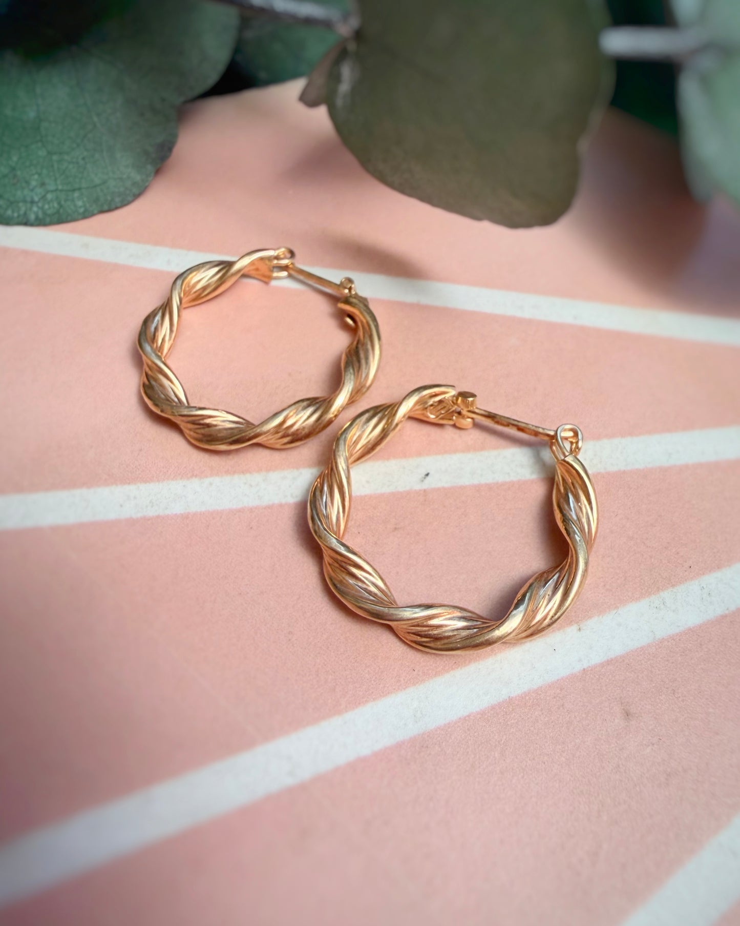 Vintage Unoaerre Twist Hoops