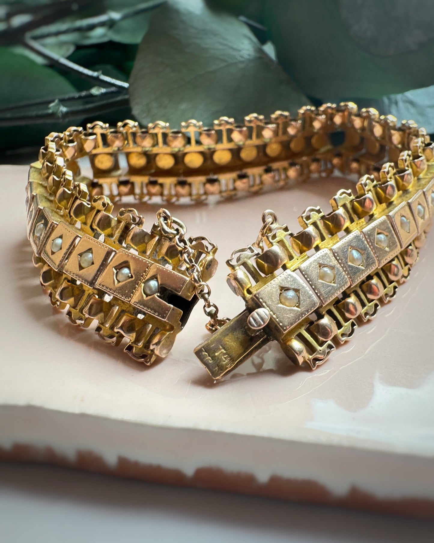 Antique Pearl Tank-Tread Bracelet (7")