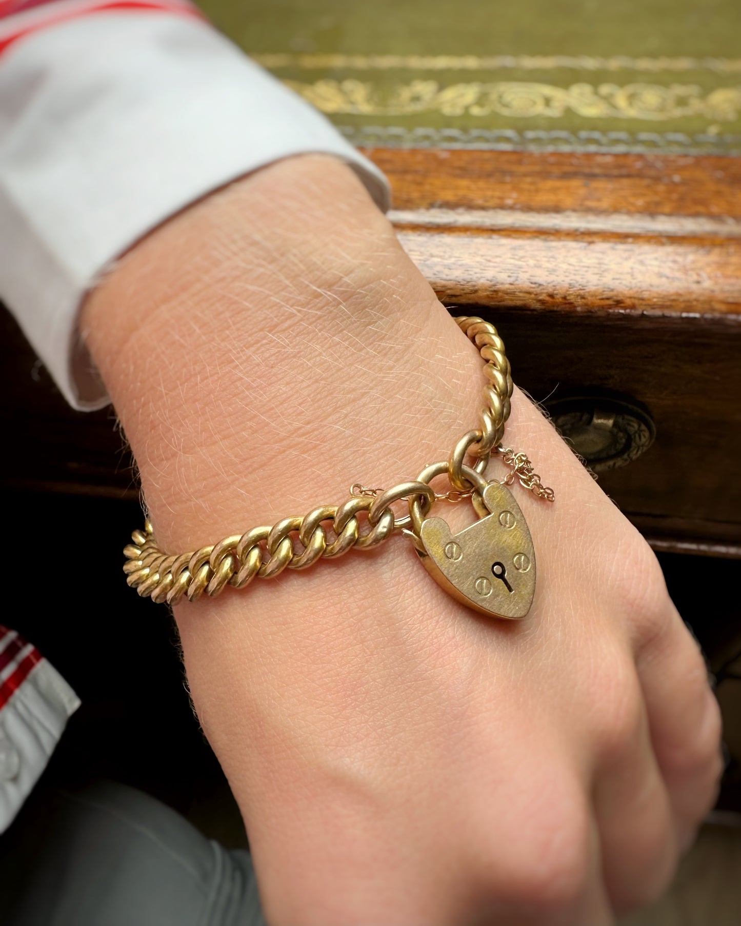 Antique Ungraduated Curb Bracelet (7.5")