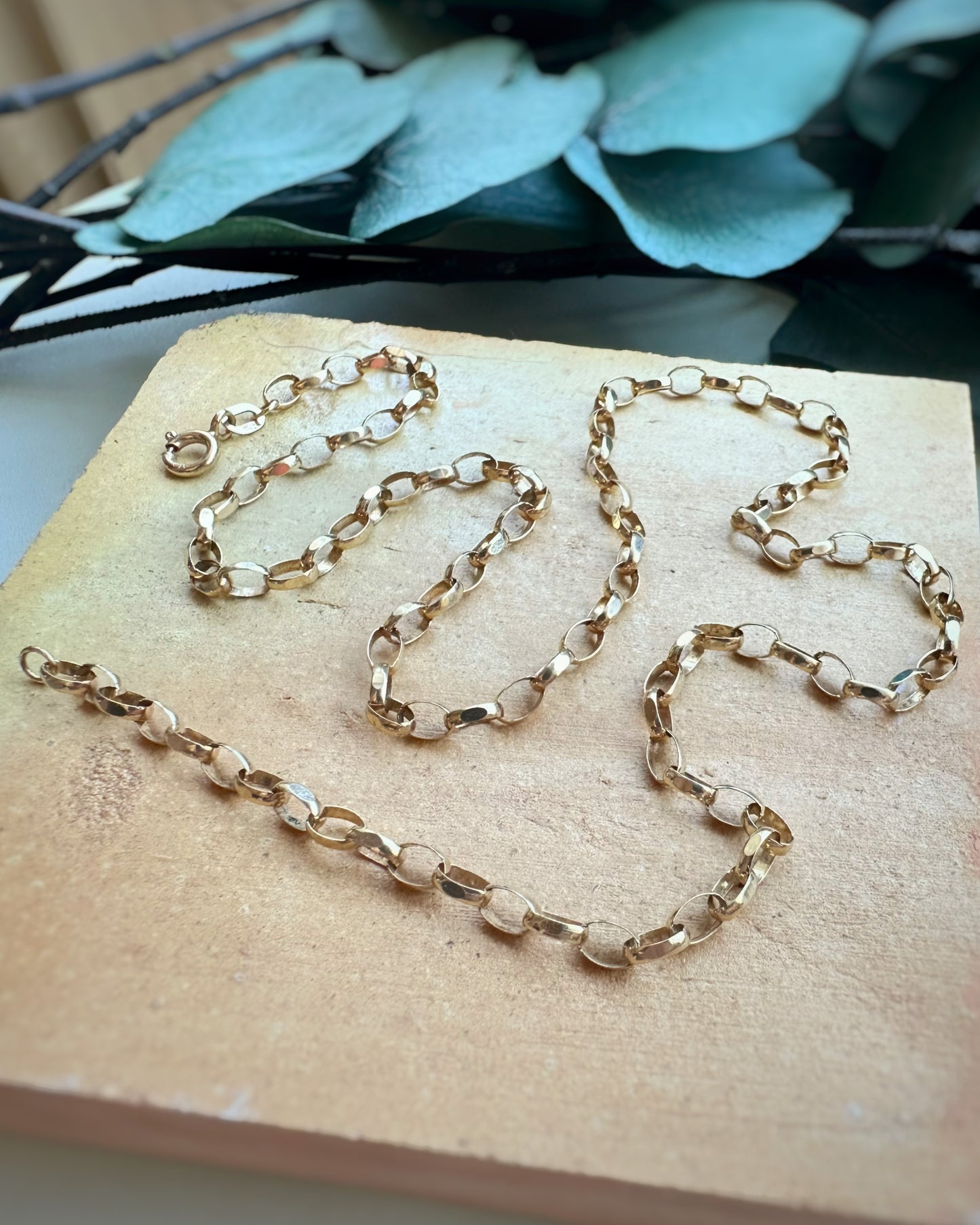 Vintage Faceted Oversize Belcher (18")