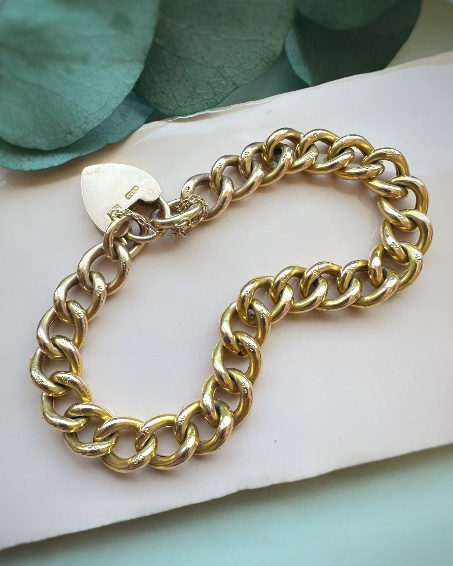 Antique Ultra Yellow Day and Night Curb (7.5")