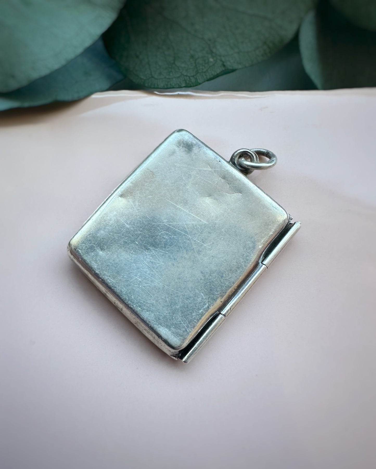 Antique Chester 1903 Envelope Charm (27mm)