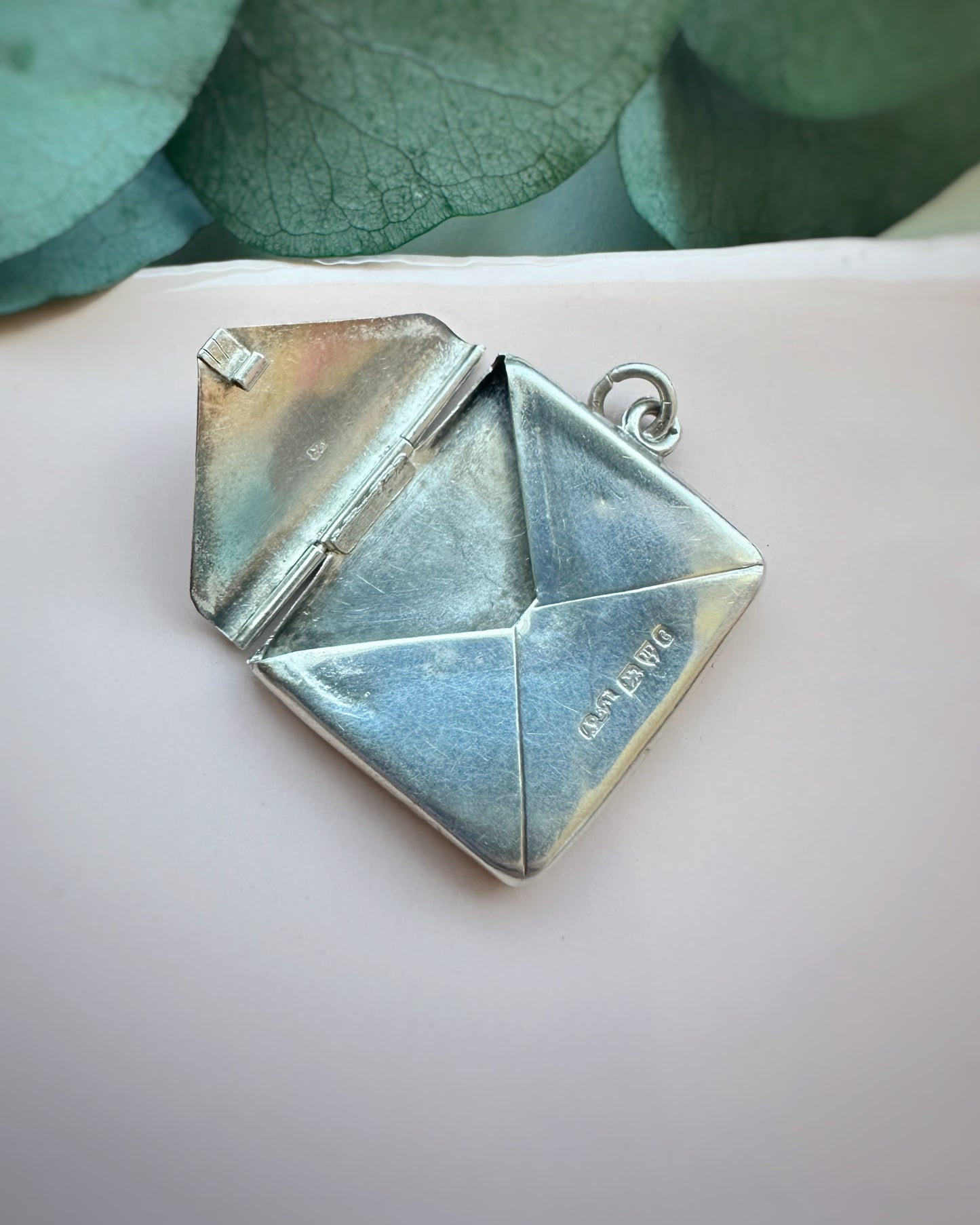 Antique Chester 1903 Envelope Charm (27mm)