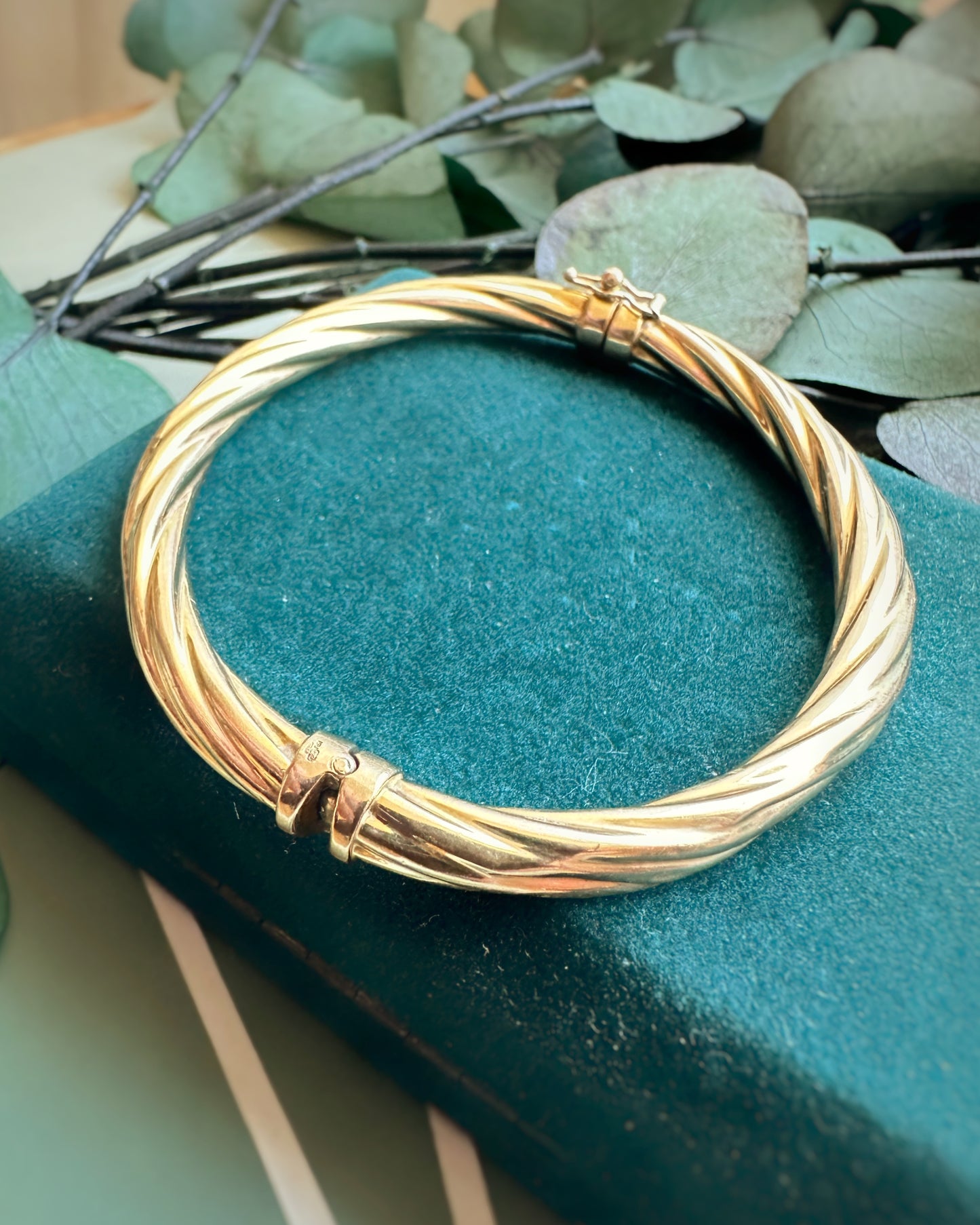 Vintage Chunky Twist Bangle (6.5"-7")