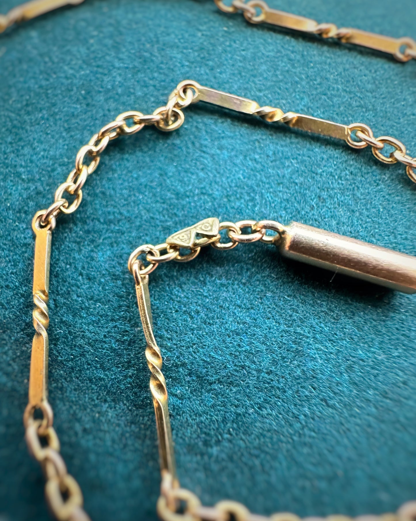 Antique Cable with Twisted Bars (17")