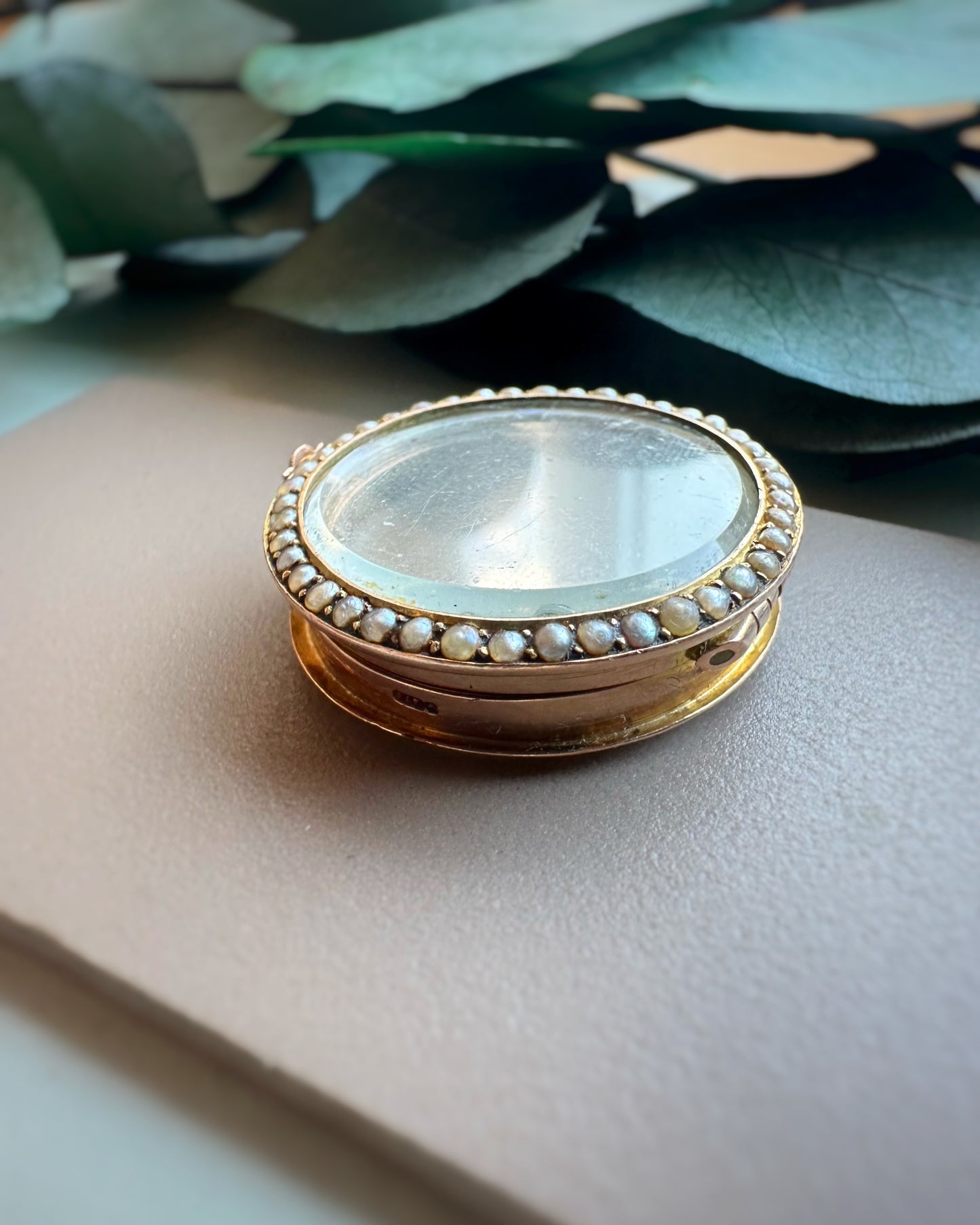 Antique 1903 Rare Four-Leaf Picture Locket