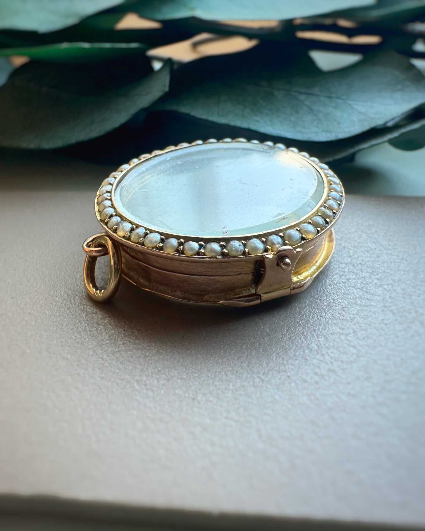 Antique 1903 Rare Four-Leaf Picture Locket