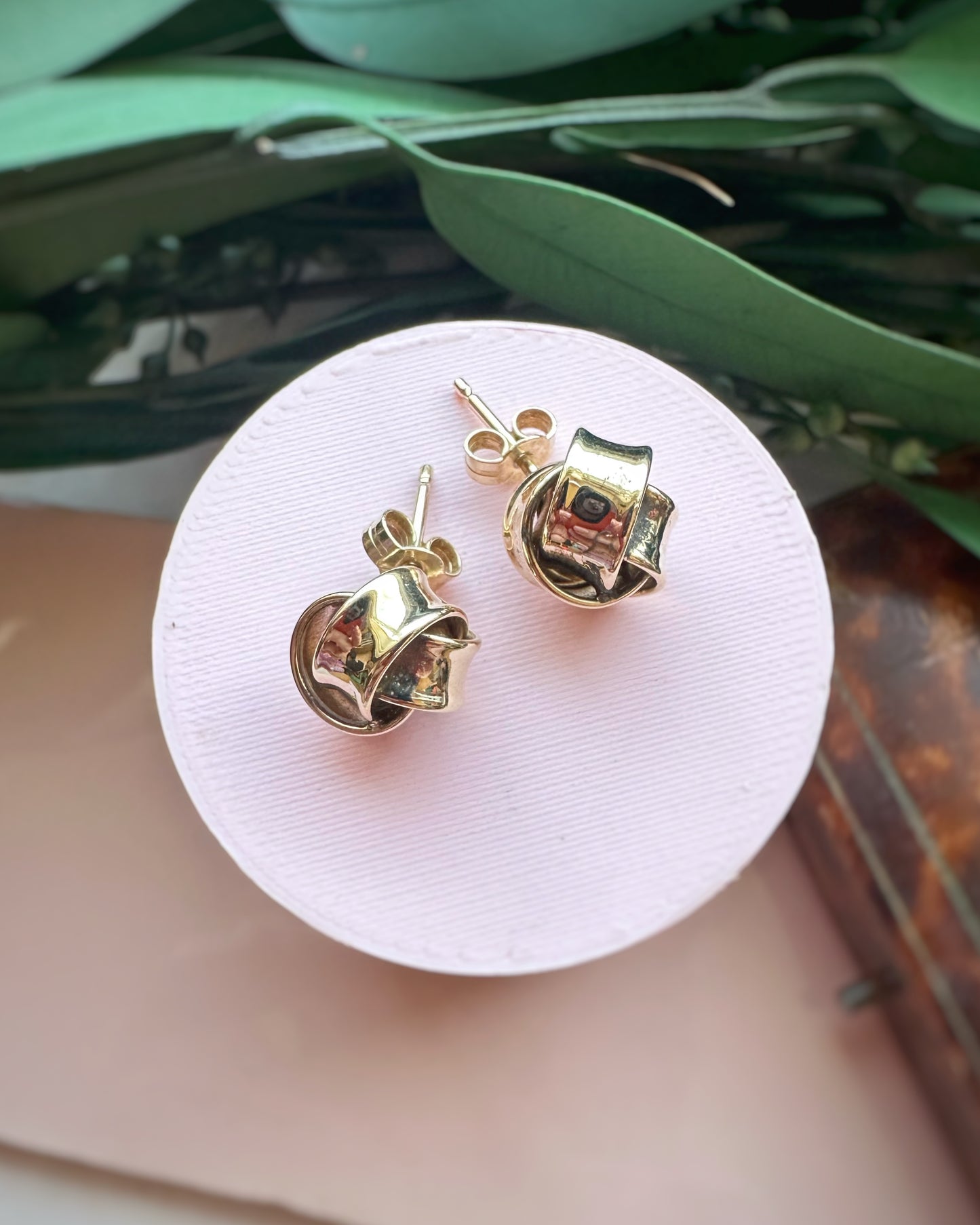 Vintage Ribbon Knot Studs
