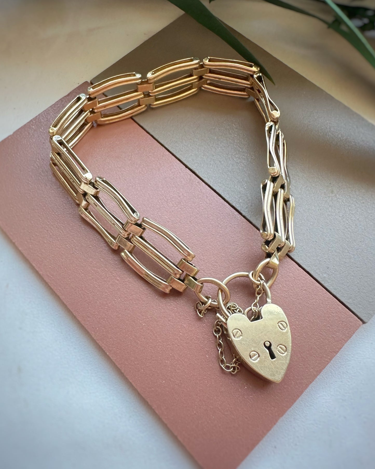 Vintage Chunky Gate Bracelet (7")