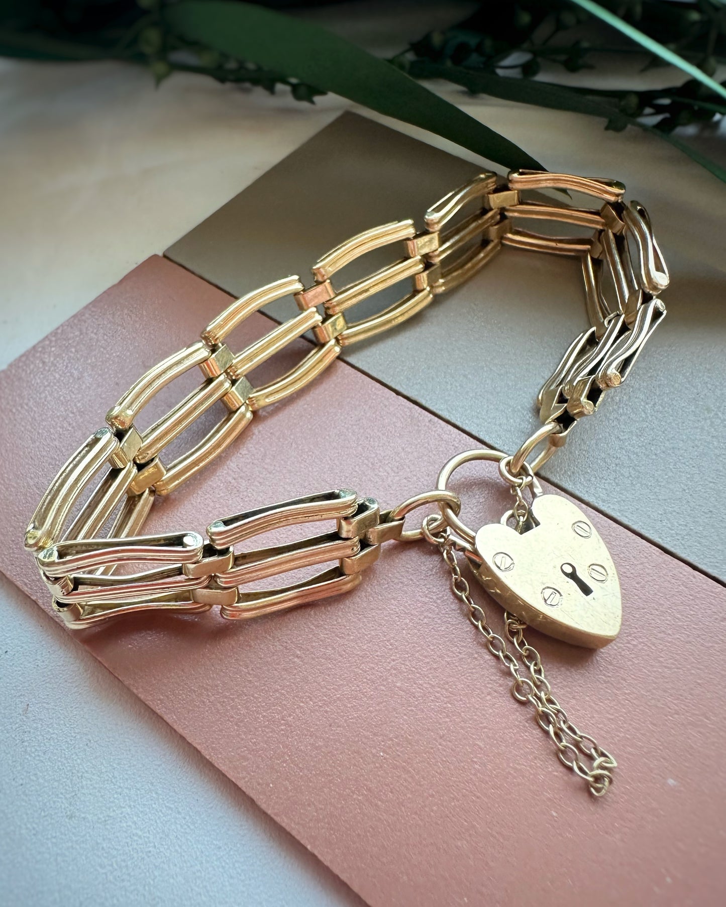 Vintage Chunky Gate Bracelet (7")