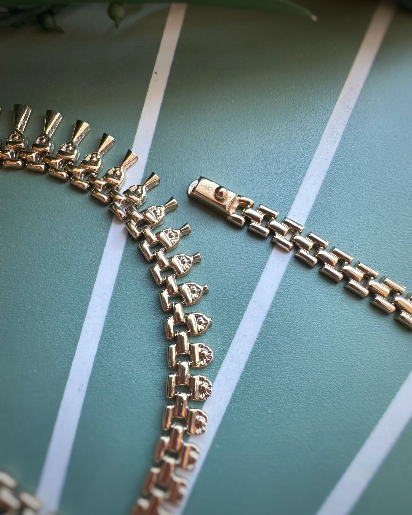 Vintage Ultra Yellow Cleopatra Necklace