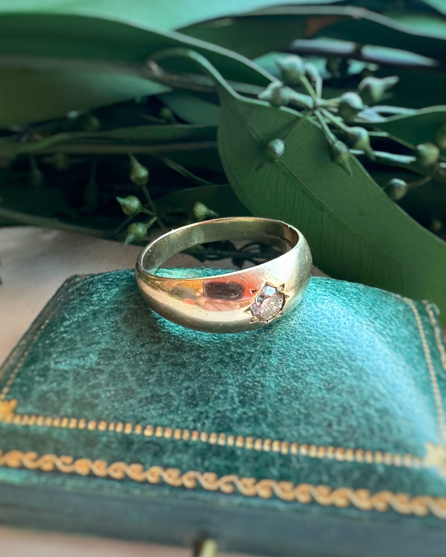 Vintage Diamond Starburst Ring