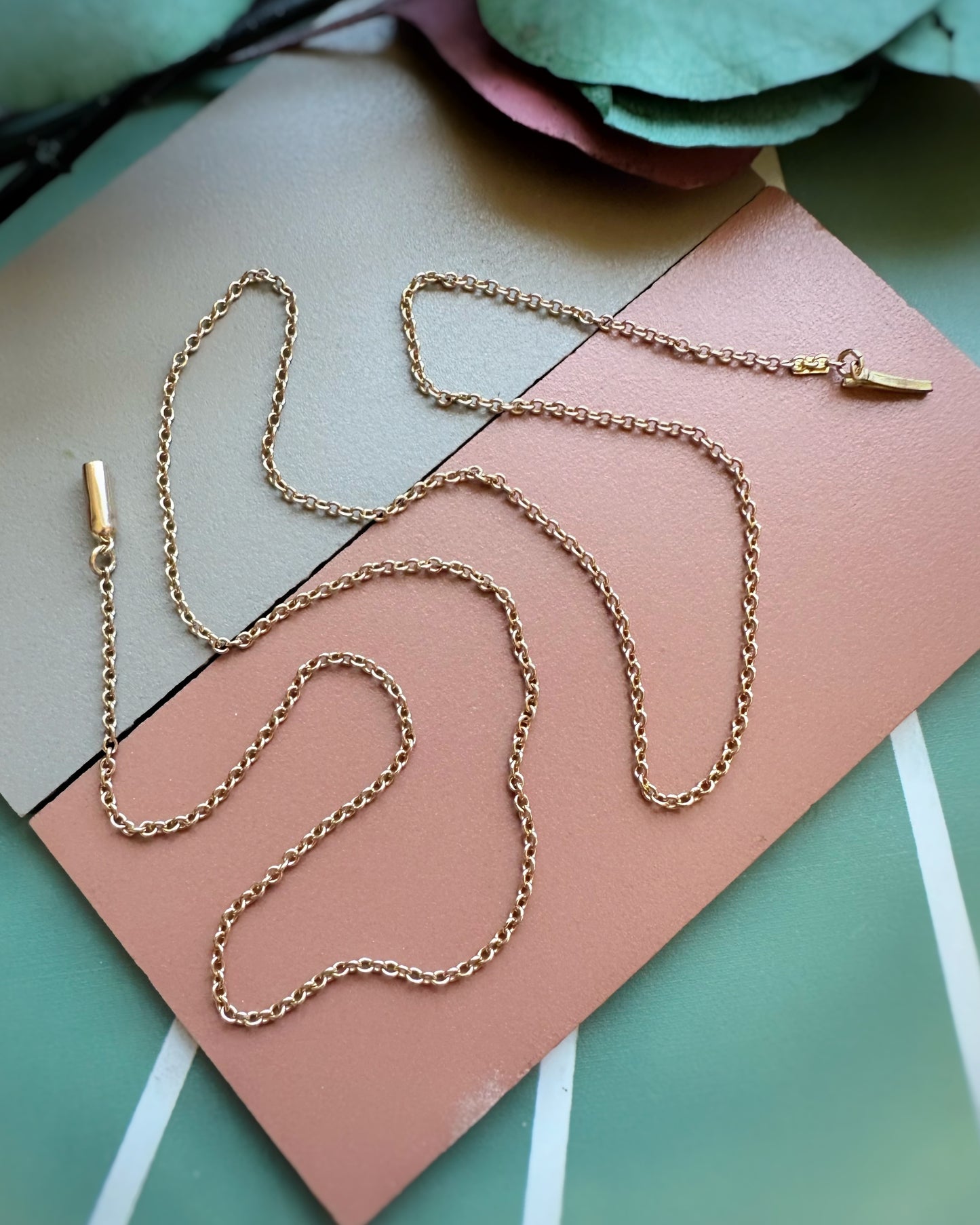 Antique Super Delicate Doughnutty Cable Chain (17.5")