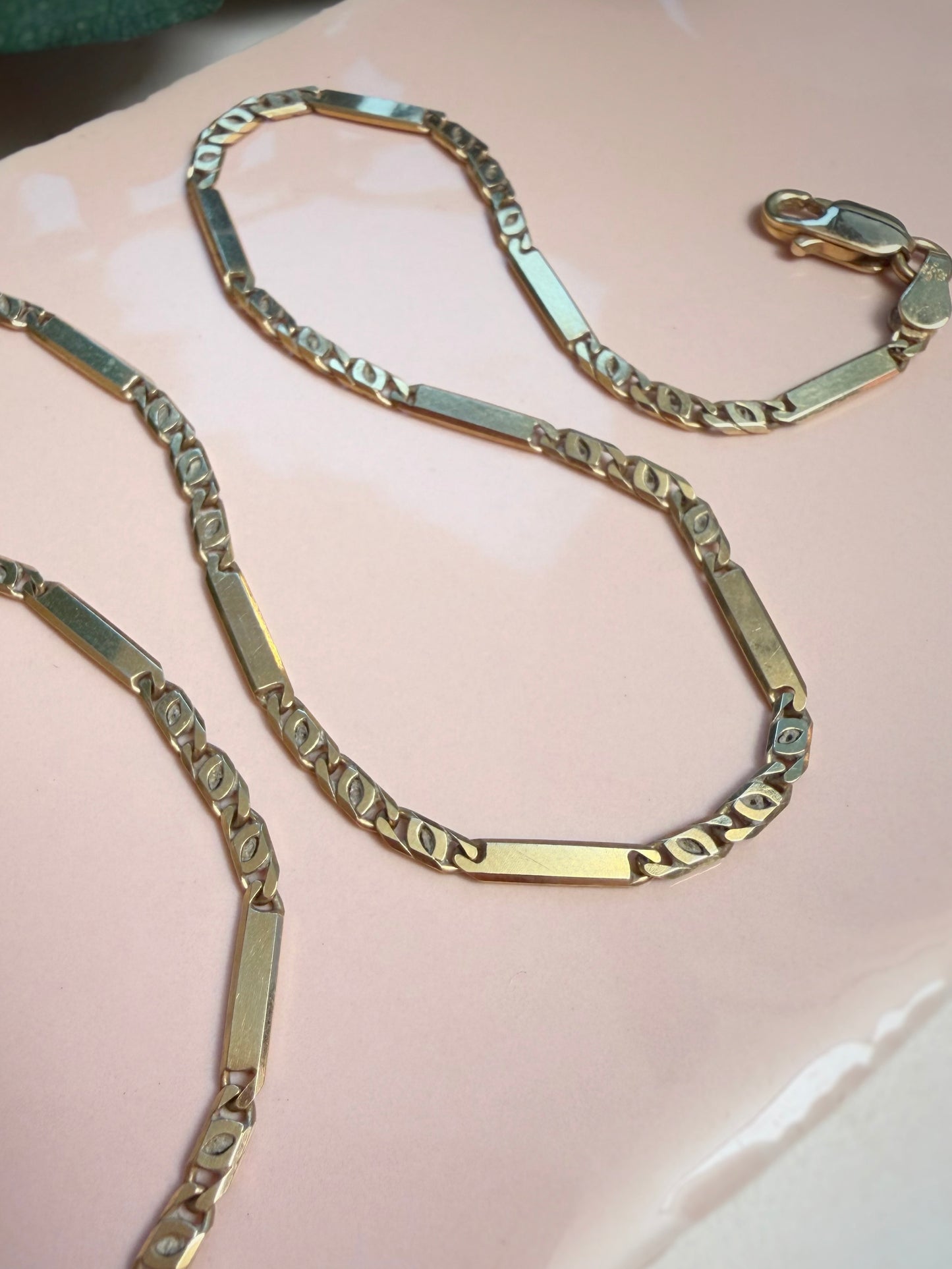 Vintage Gold Bar and Gucci Links Chain (17 + 3/4")