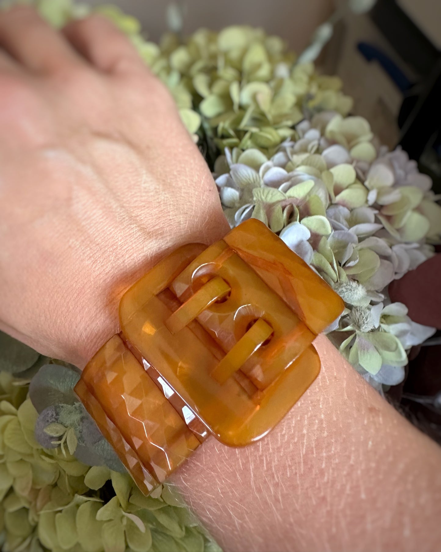 Vintage Oversized Resin Buckle (7")