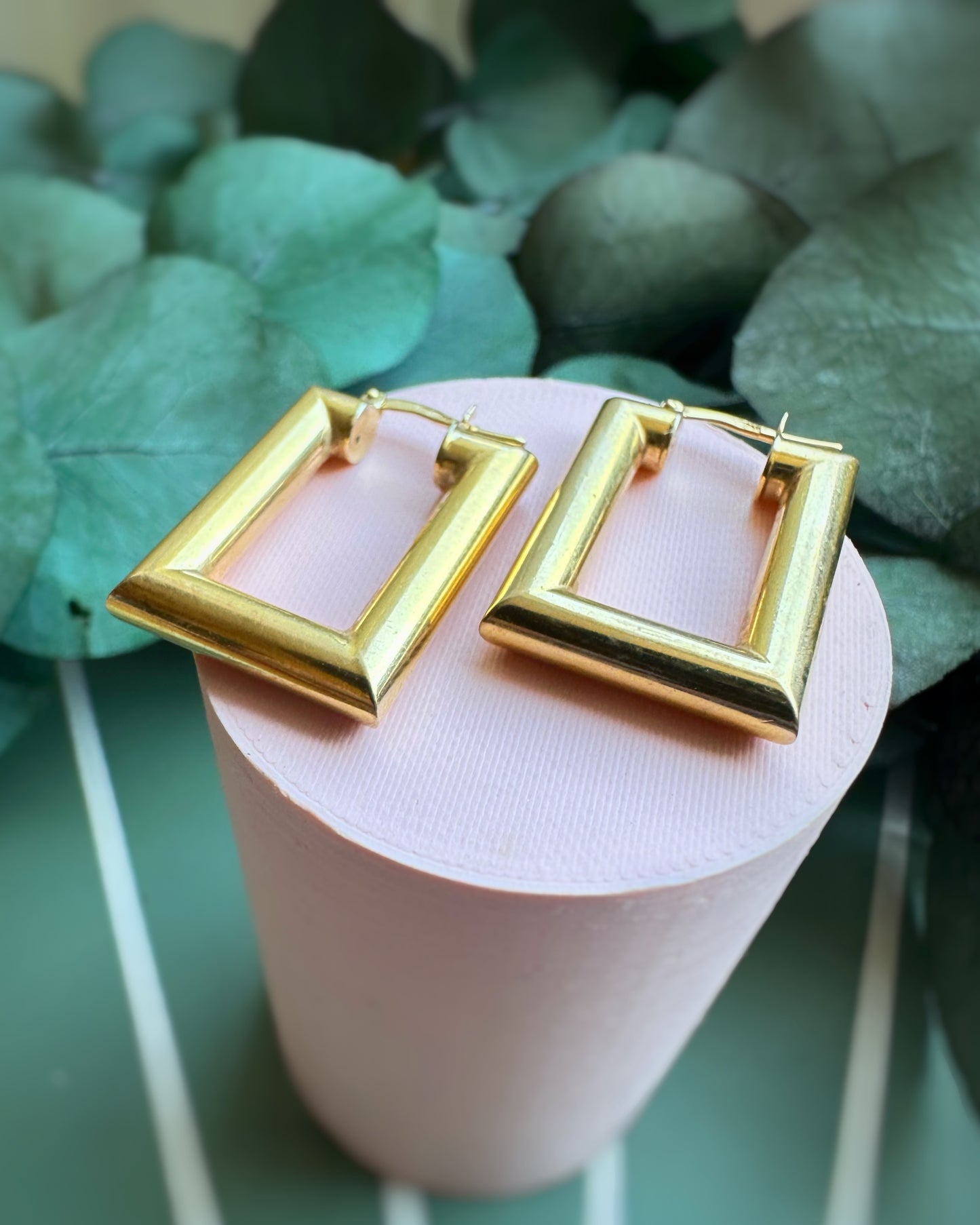 Vintage Ultra Yellow Rectangular Hoops (24mm)