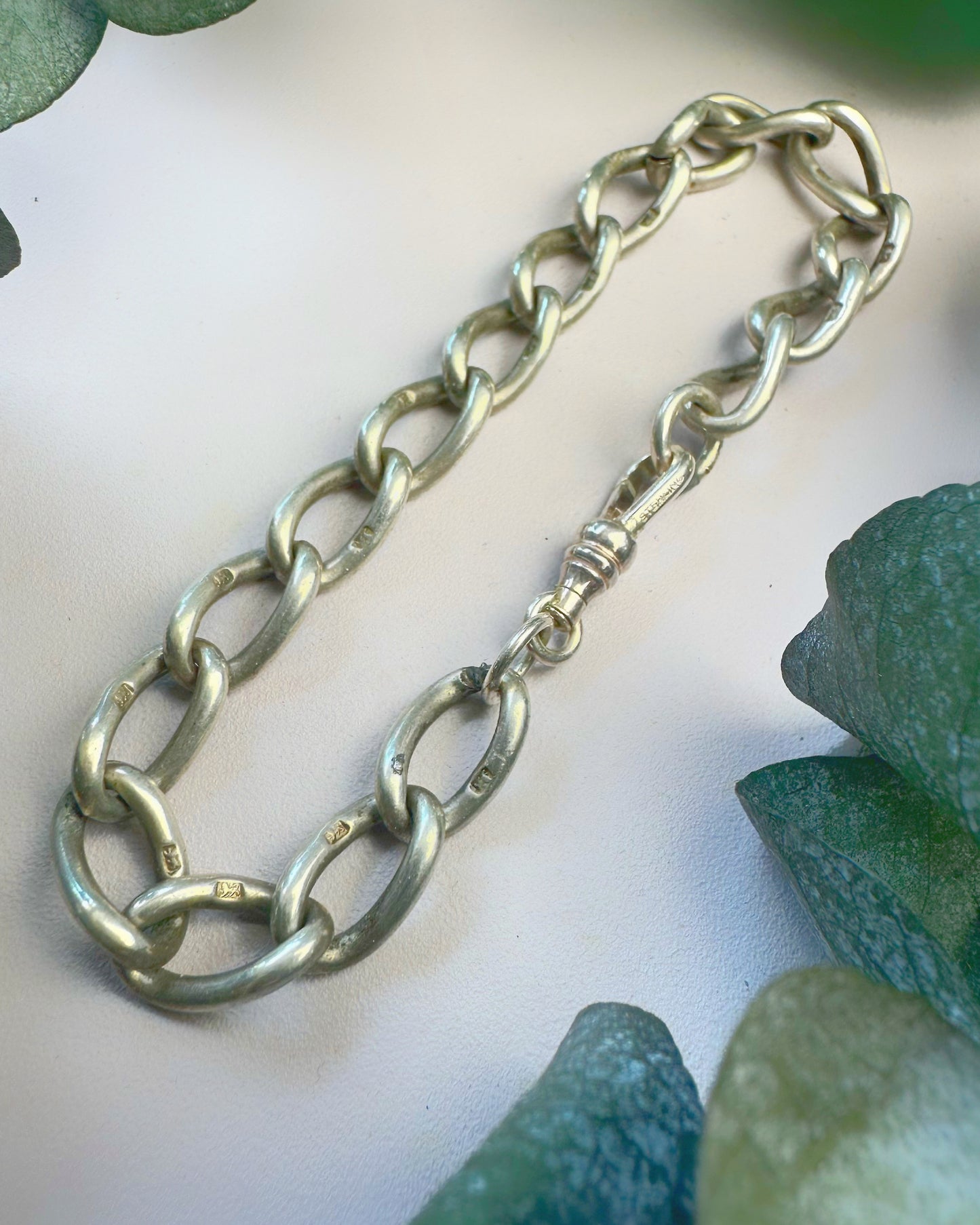 Antique Elongated Curb with Vintage Dog Clip (7+1/4")