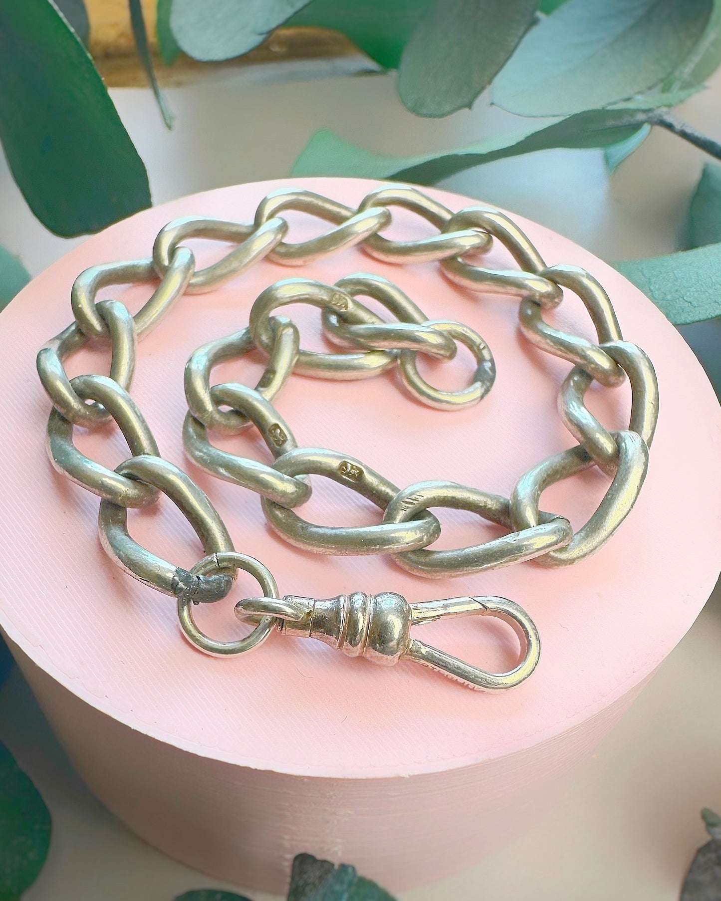 Antique Elongated Curb with Vintage Dog Clip (7+1/4")