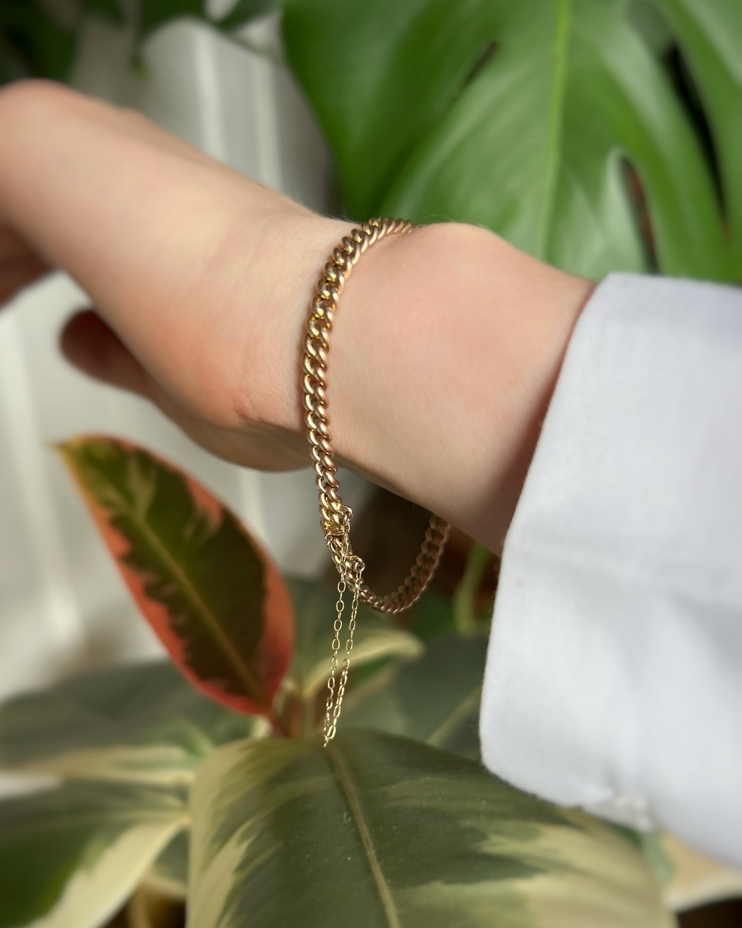 Antique Mini Curb Bracelet with Integrated Clasp (7.5")