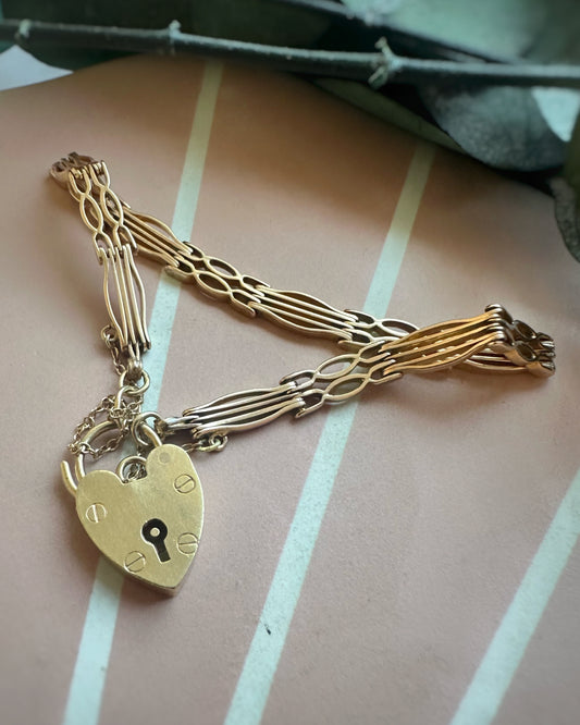 Antique Delicate Gate Bracelet with Heart Padlock (7.5")