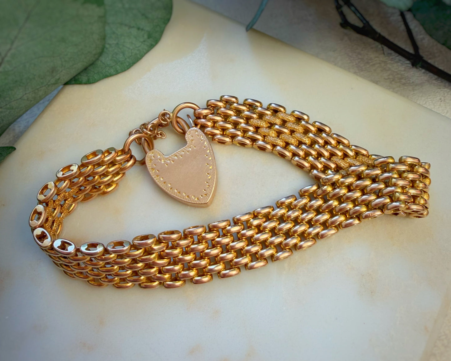 Antique Dense and Slinky Panther Link Bracelet (7")