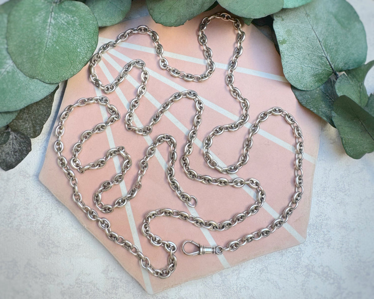 Antique Puffy Mariner Long Guard with Dog Clip (46.5")