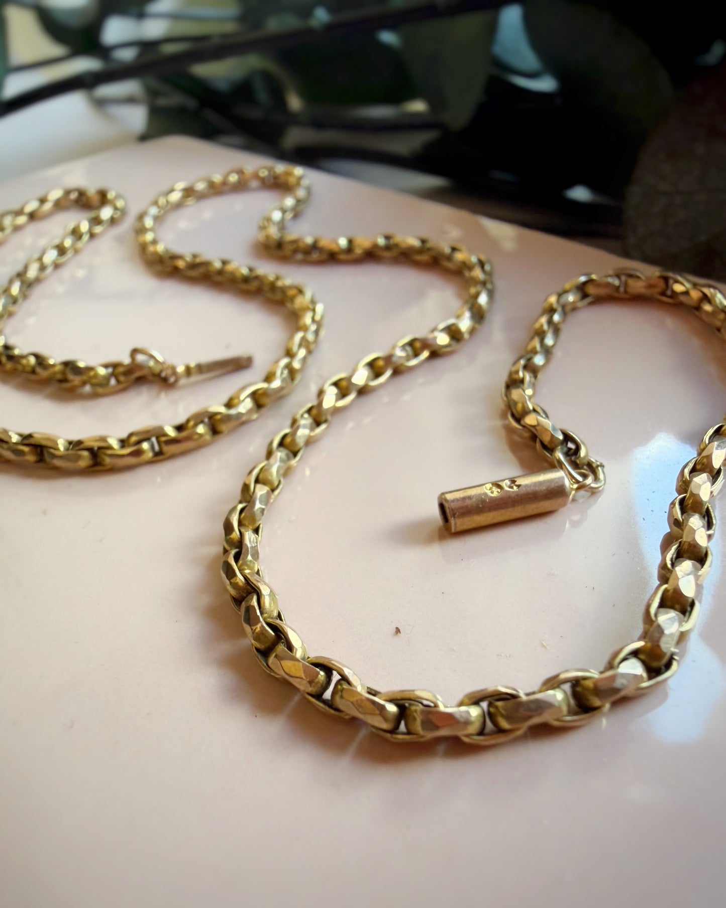 Antique Faceted Dense Oval Belcher with Barrel (19")