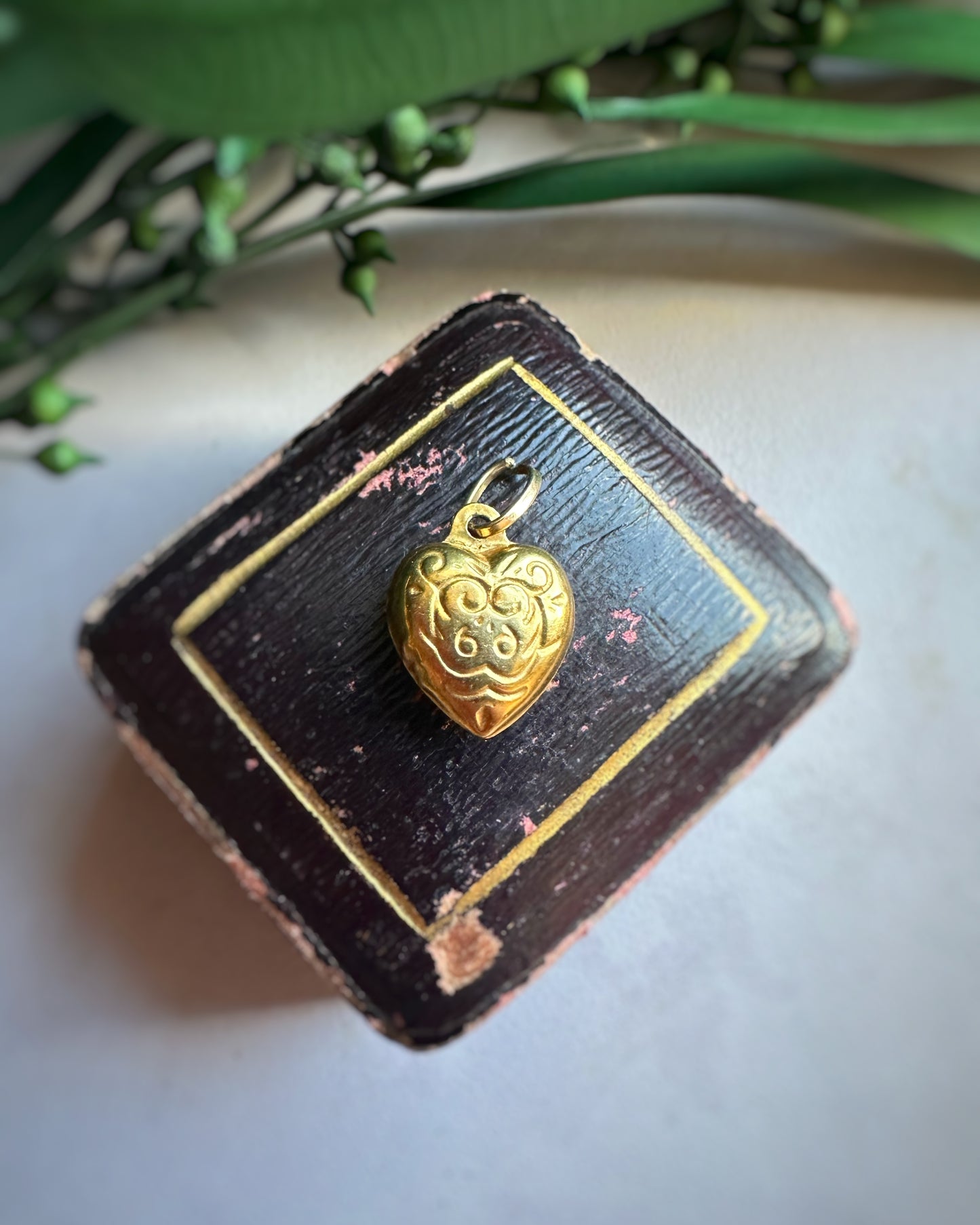 Vintage Ultra Yellow Puffy Heart