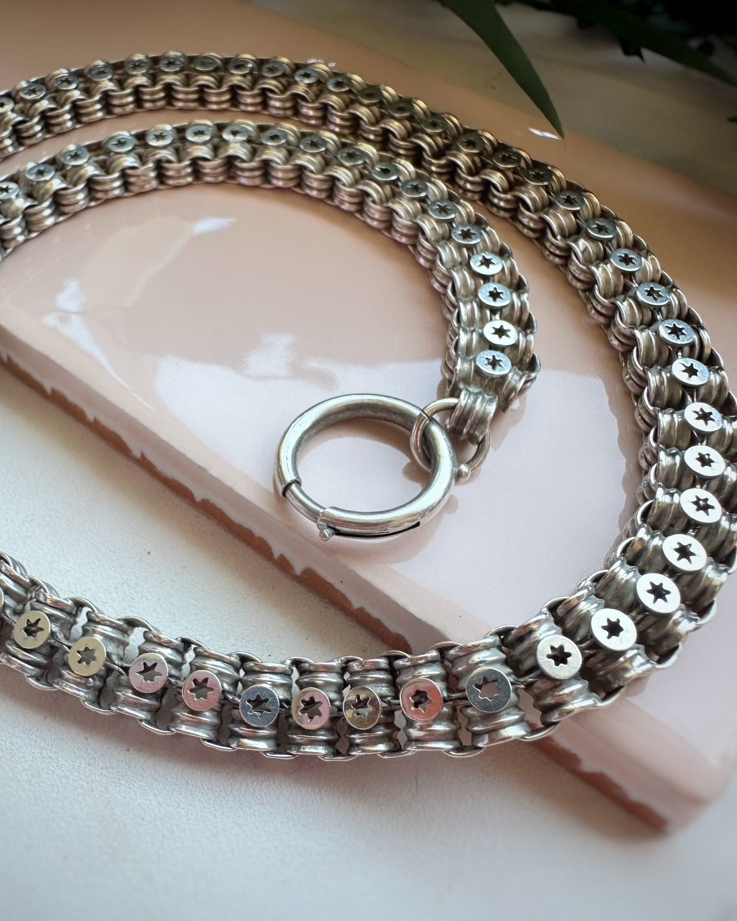 Antique Double Rolo Book Chain with Pierced Star Links (17.5")