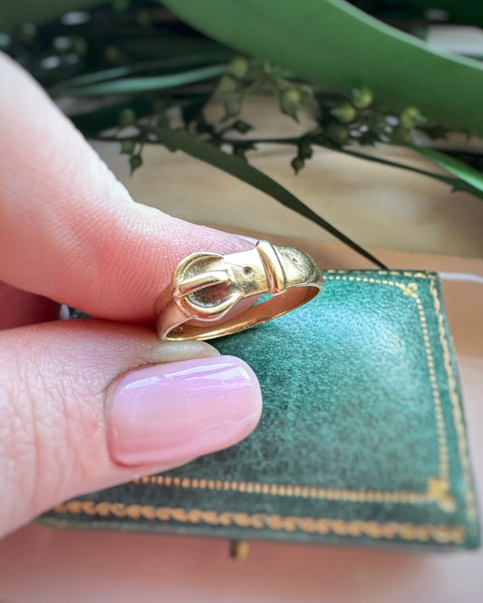 Vintage Glowing Buckle Ring