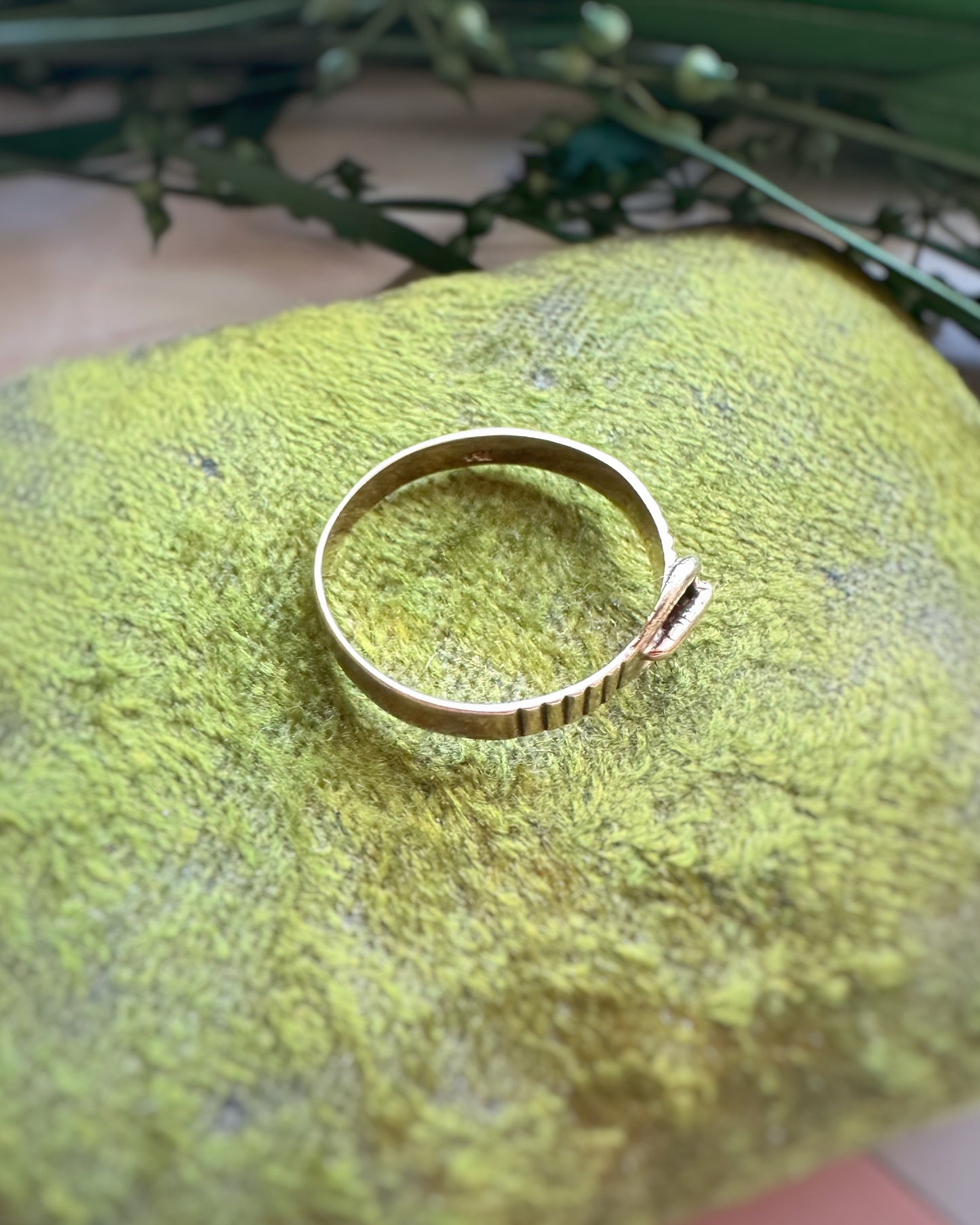 Vintage 1982 Textured Buckle Ring