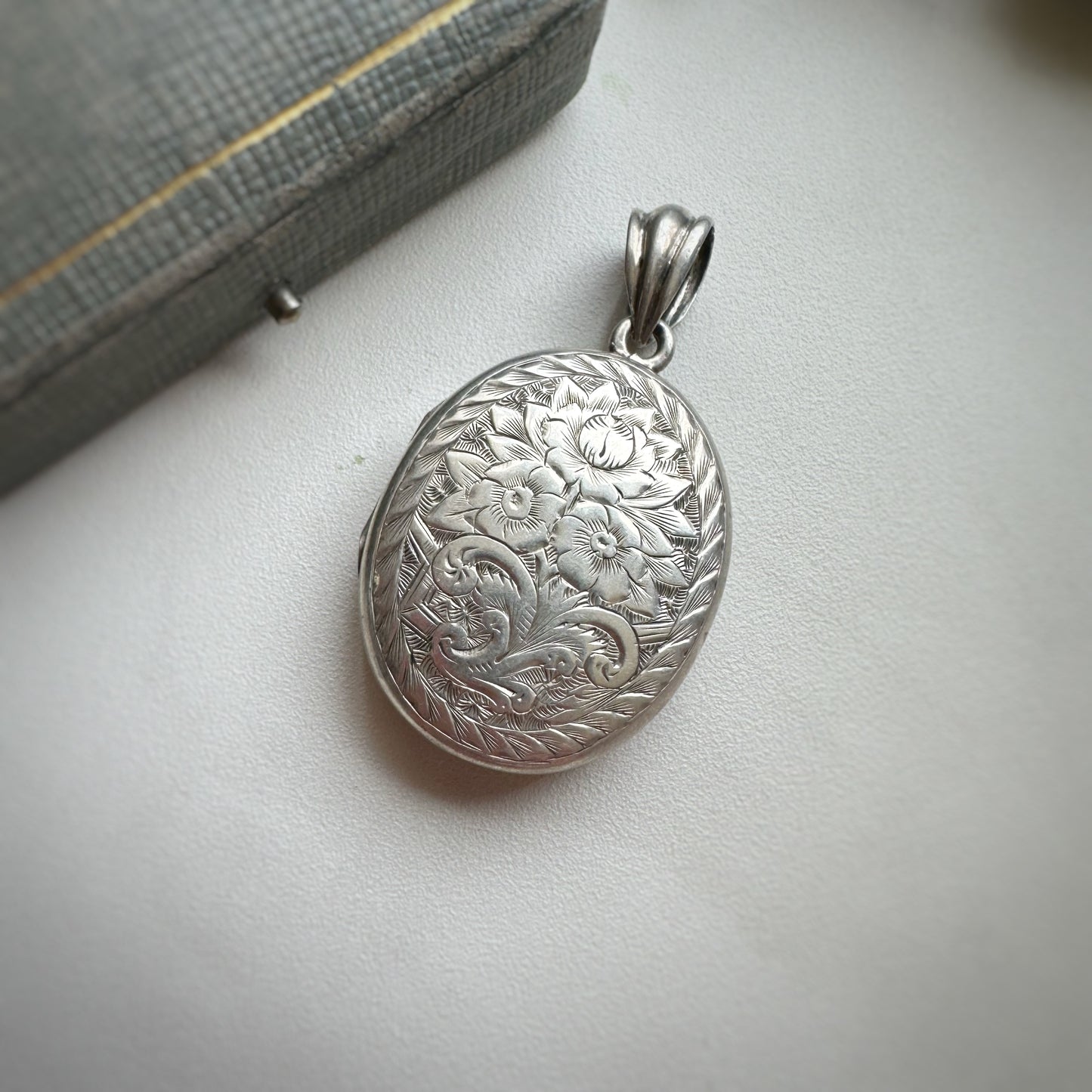 Oversized Pebble Locket