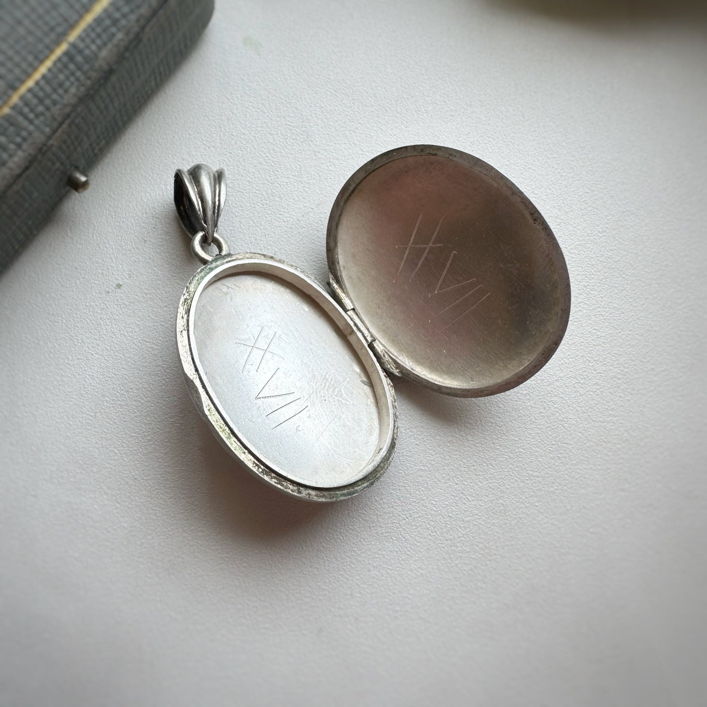 Oversized Pebble Locket