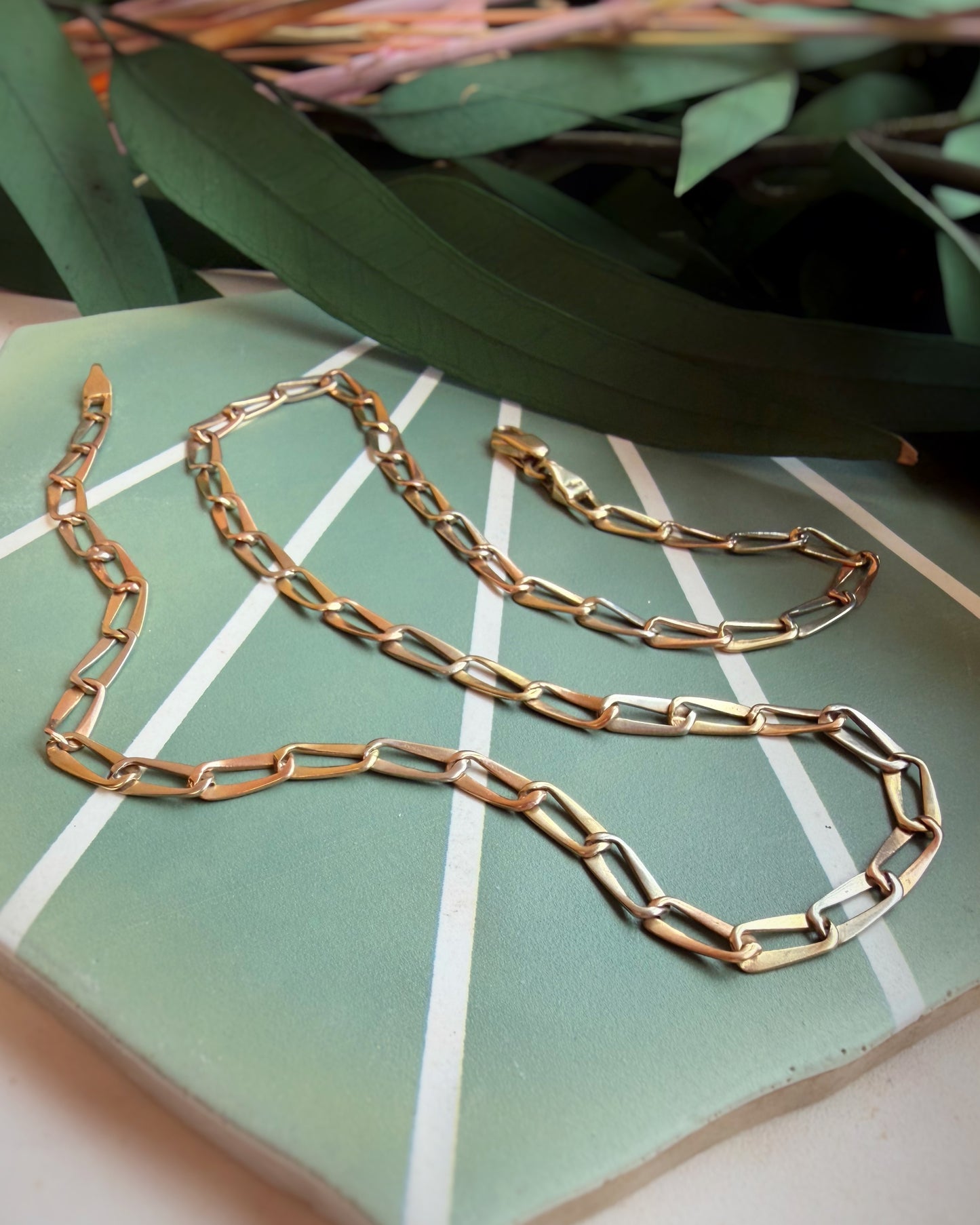 Vintage Hammered Paperclip Tri-Colour (19")