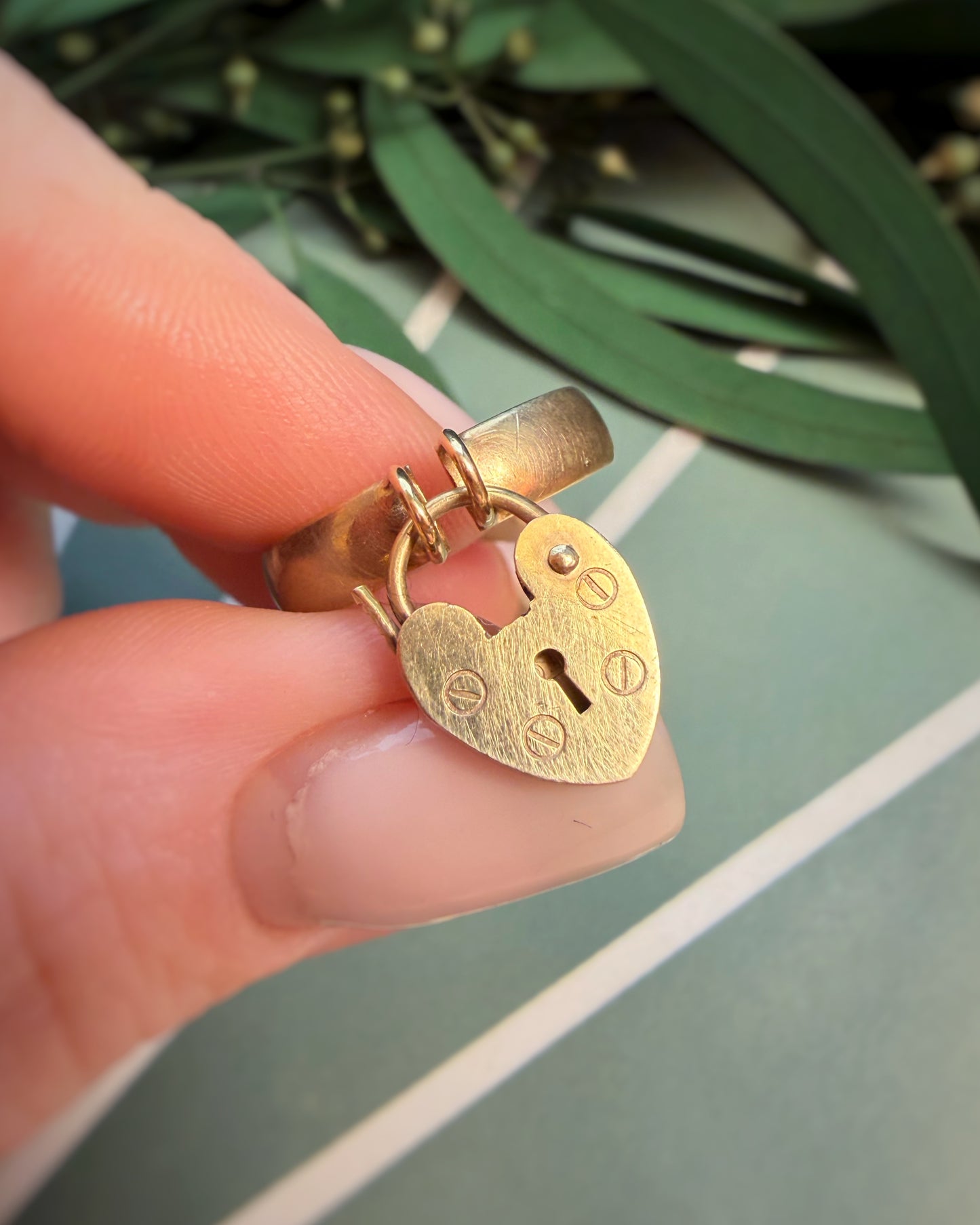 Antique Padlock Ring (M.5 / 6.5)