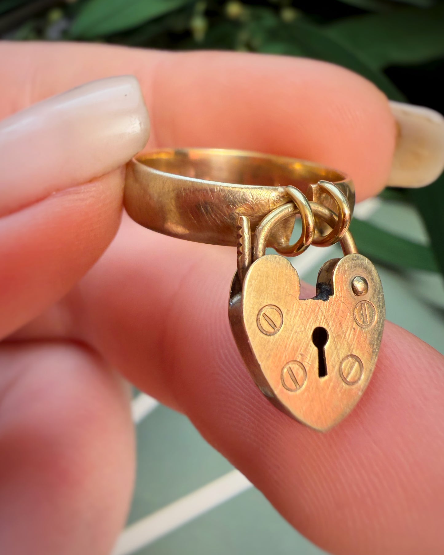 Antique Padlock Ring (M.5 / 6.5)