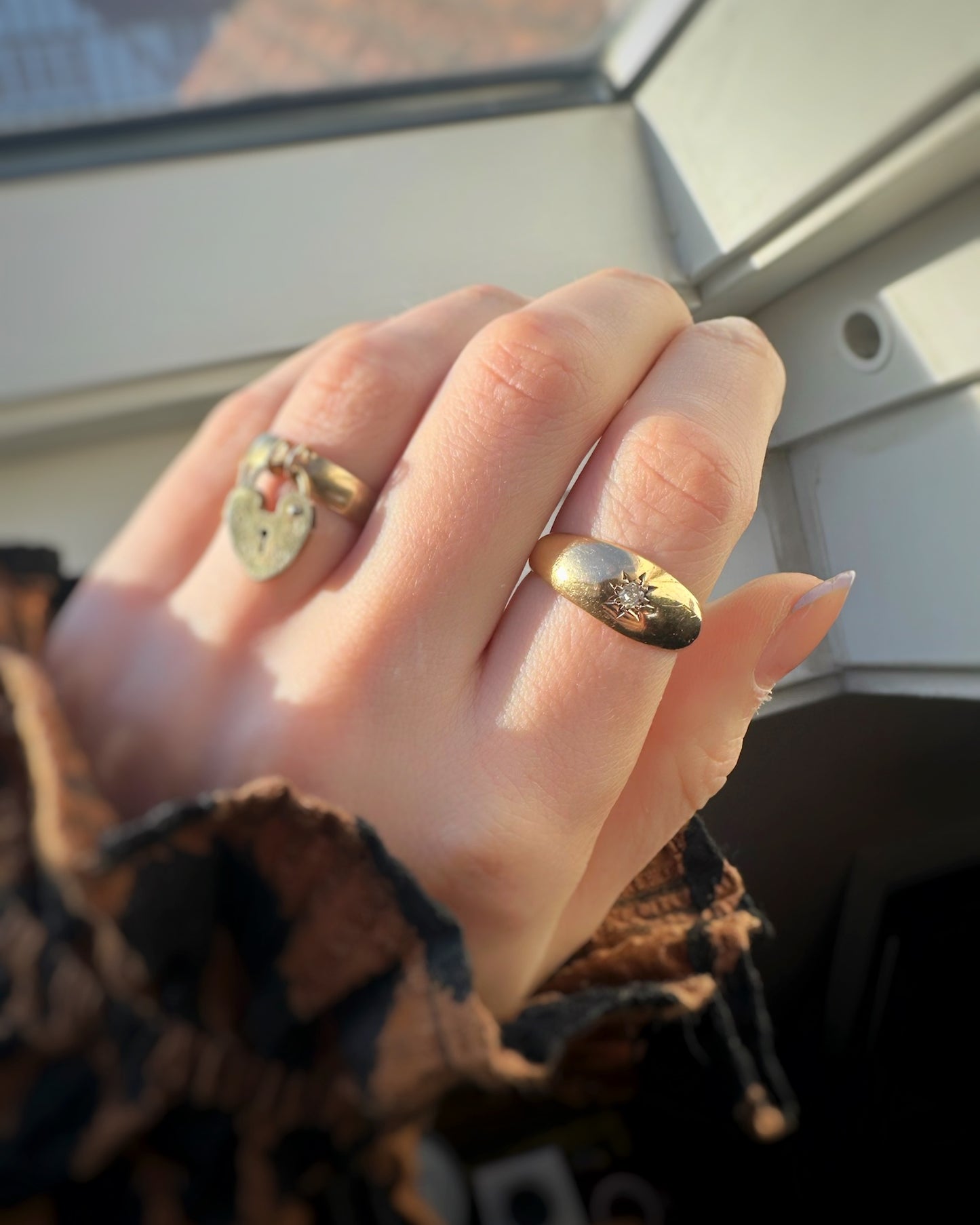 Antique Domed Starburst Ring (N / 6.75)