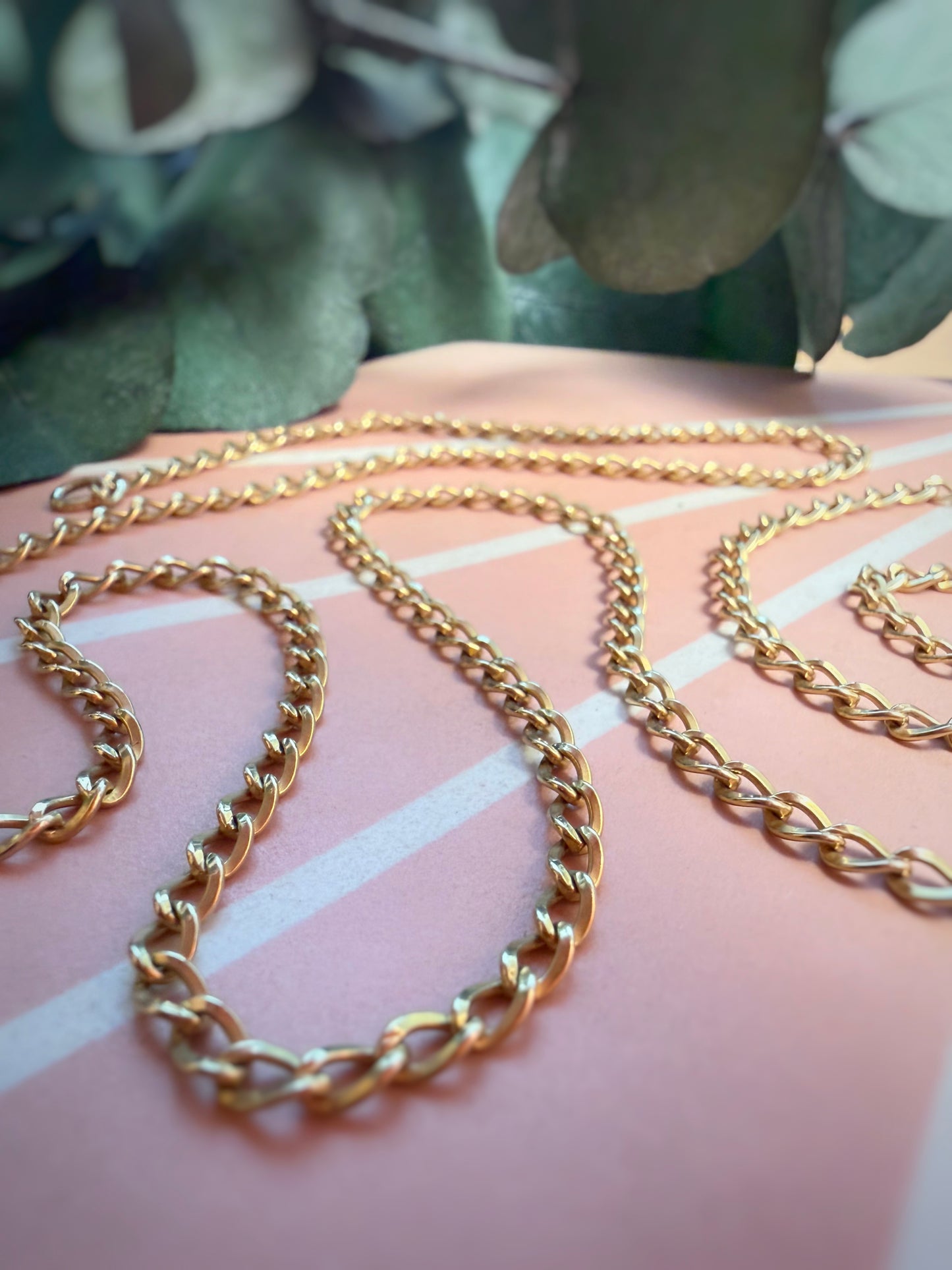 Vintage Flat-Facet Solid Curb Chain (25")