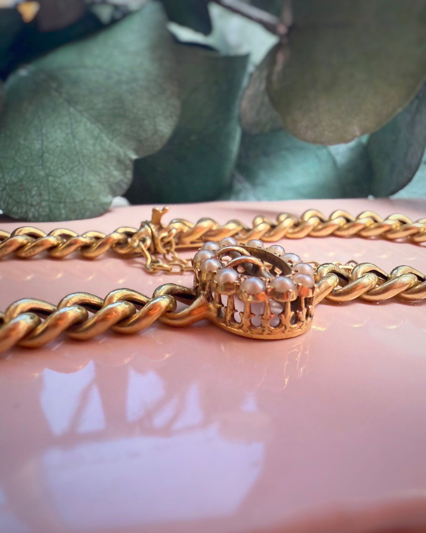 Antique 15ct Curb with Pearl Buckle and Integrated Clasp (7.5")
