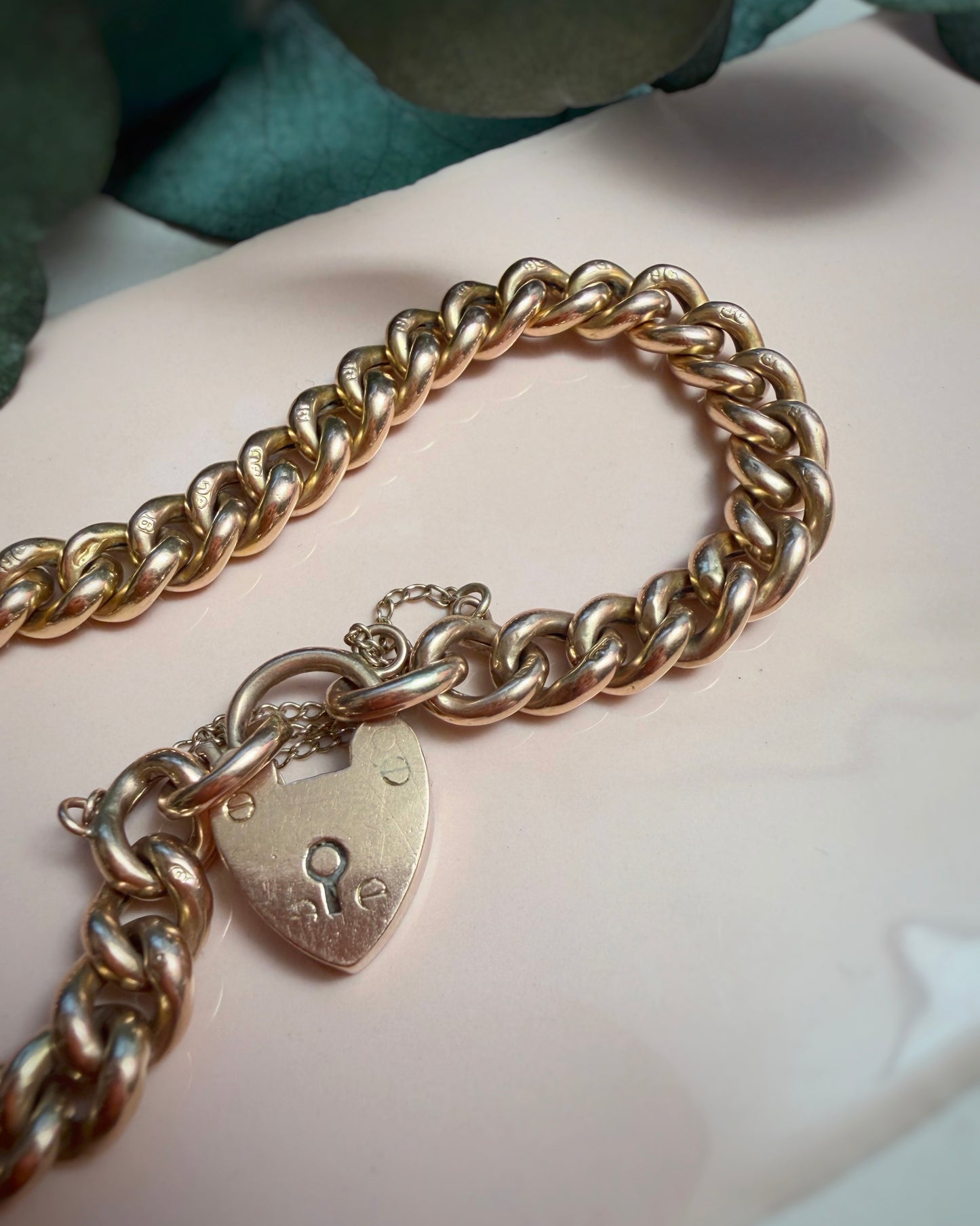 Antique Classic Puffy Gold Curb with Heart Padlock (8")