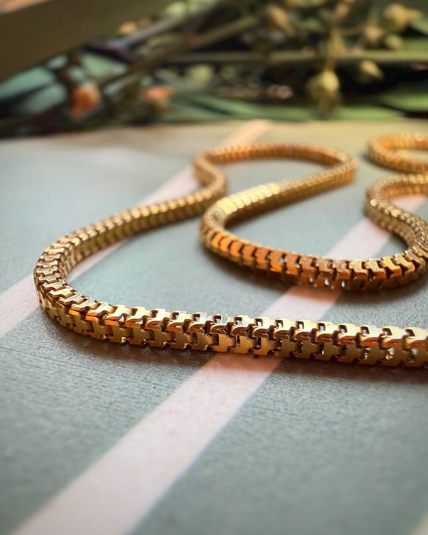 Vintage High-Carat Slink Snake Chain (18")