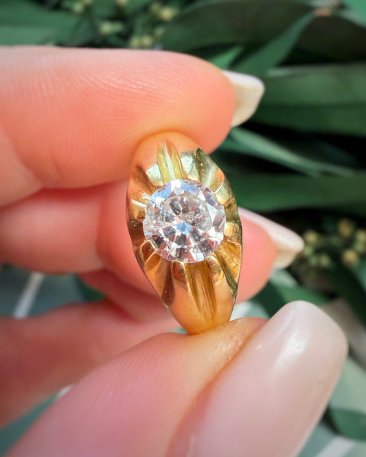 Vintage Chunky Natural Diamond Solitaire (P.5 / 8)