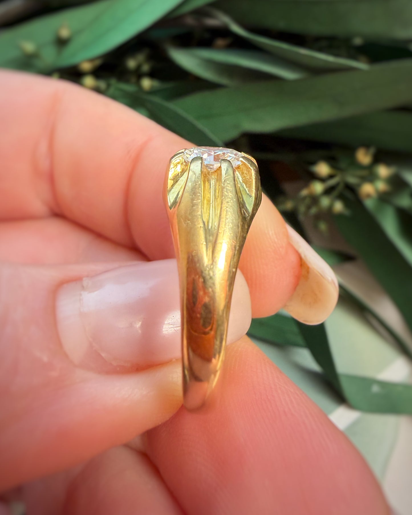 Vintage Chunky Natural Diamond Solitaire (P.5 / 8)