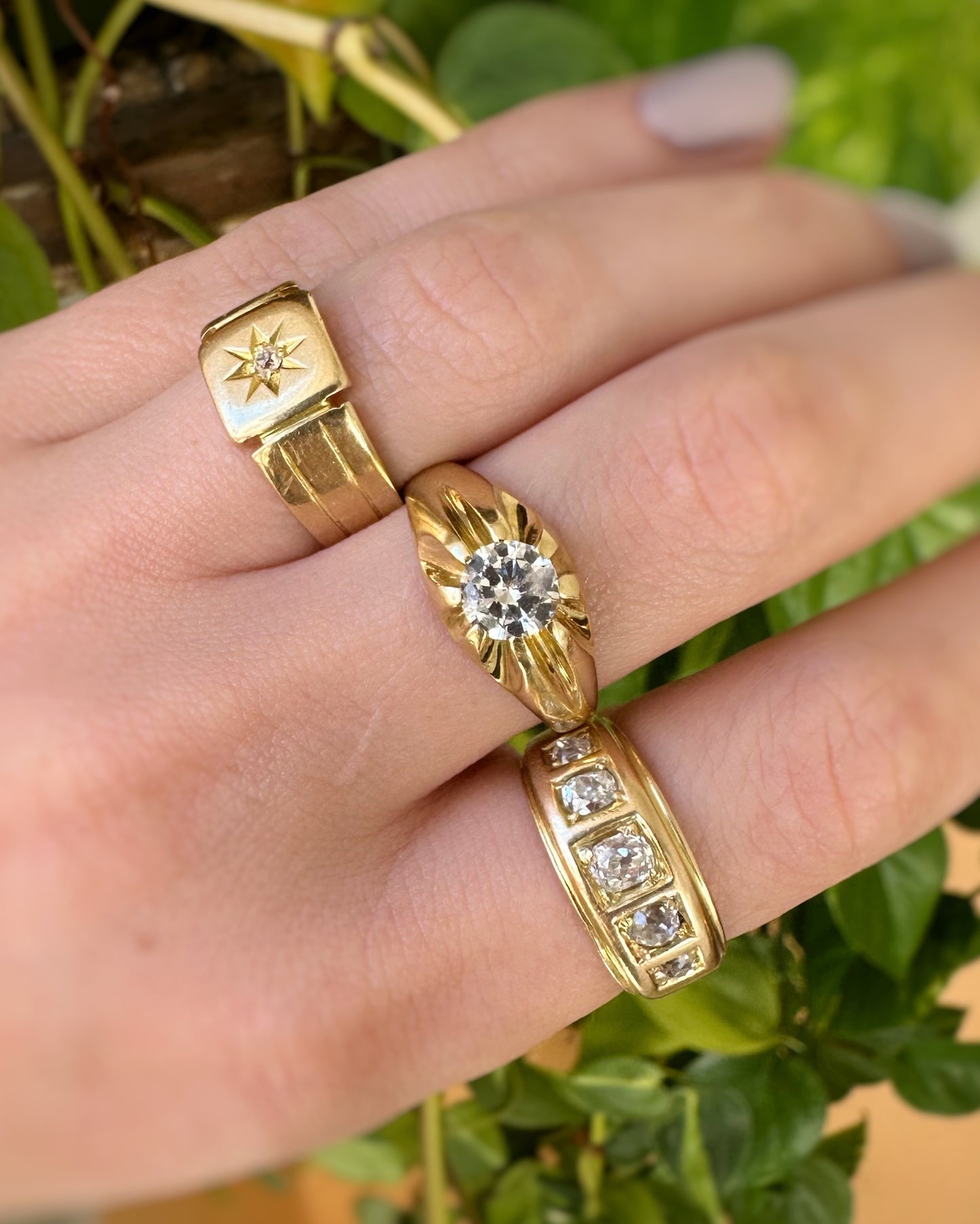 Vintage Chunky Natural Diamond Solitaire (P.5 / 8)