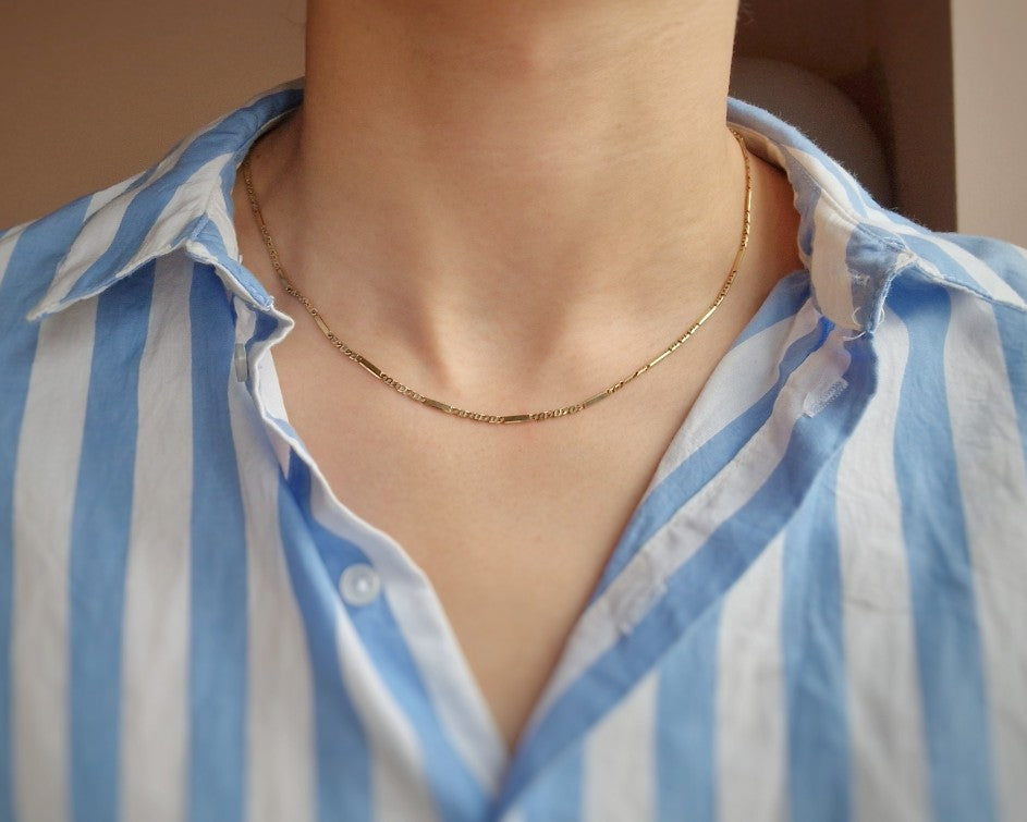 Vintage Gold Bar and Gucci Links Chain (17 + 3/4")